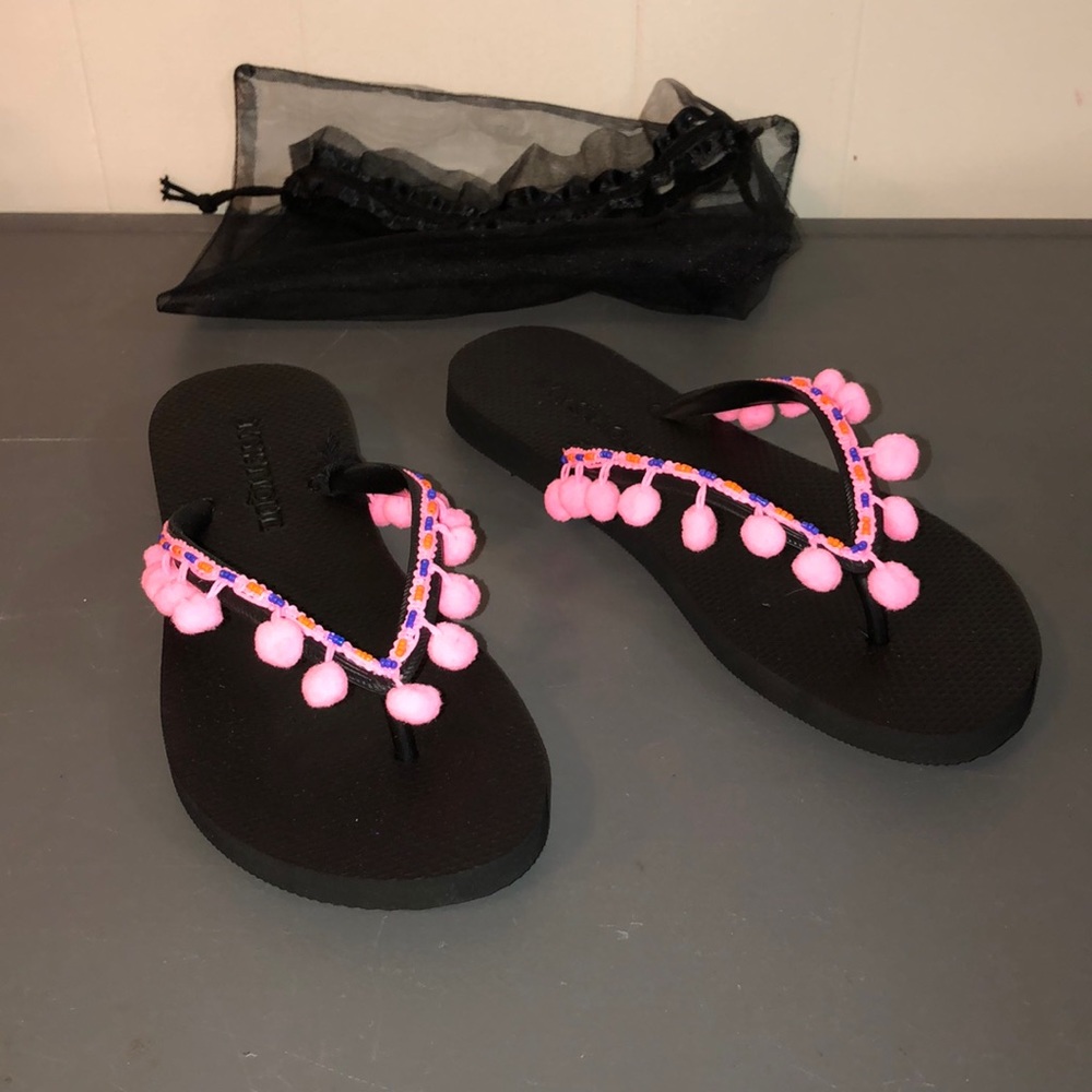 Mystique sandals / flip flops 👡